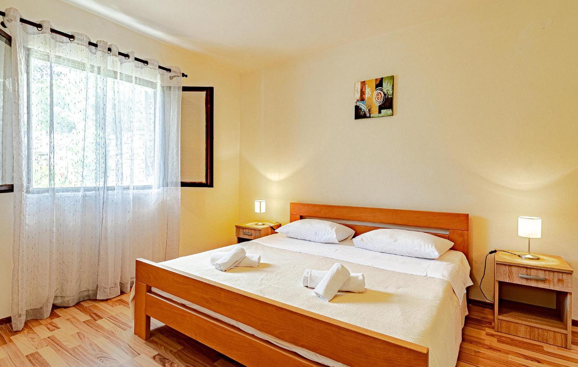 Stunning Home In Crnja Luka With Wifi Prigradica Exterior photo